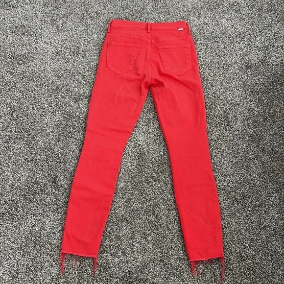 MOTHER Denim The Stunner Ankle Fray in Red
